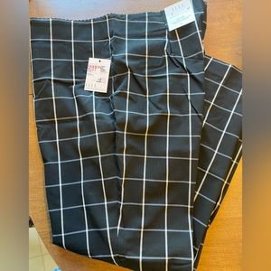 ELLE Women’s Pull-On Skinny Ankle Pants NWT